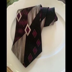 Necktie wide Puritan men’s necktie black burgundy triangle design nice color
